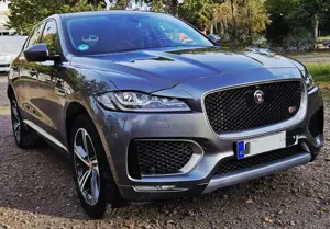 Jaguar F-Pace 30d AWD First Edition Bild 2