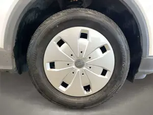 Audi Q2 35 TDI S tronic AHK LED KlimaA SoundSys PDC Bild 3