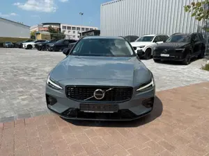 Volvo V60 ULTIMATE DARK +360+STANDHZG+AHK+19"PRIVACY Bild 2