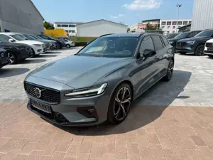 Volvo V60 ULTIMATE DARK +360+STANDHZG+AHK+19"PRIVACY Bild 3