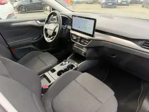 Ford Focus Turnier Titanium X Automatik Bild 5