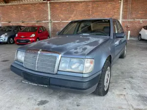 Mercedes-Benz 250 d / Motor  Getriebe TOP/AHK