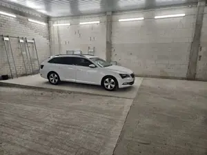 Skoda Superb Combi 2,0 TDI DSG Ambition