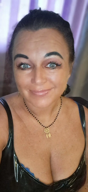 Sexy Spanische Eva sucht nach Adam  Bild 8