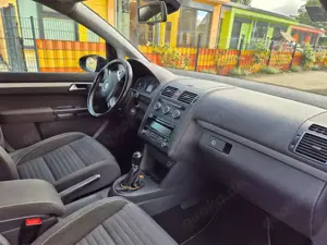 Volkswagen Touran Touran 1.4 TSICup Bild 3