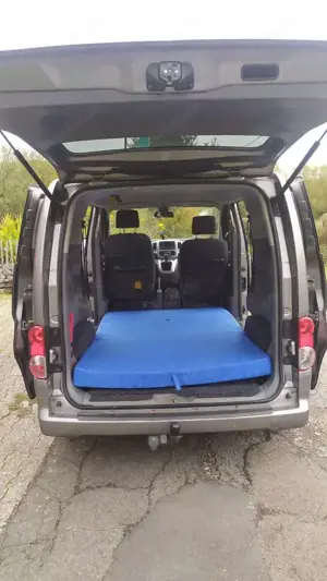 Nissan NV200 Grund Erneuteter Evalia Bild 5