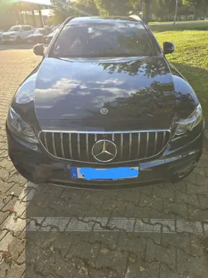 Mercedes-Benz E 300 de T 9G-TRONIC AMG Line
