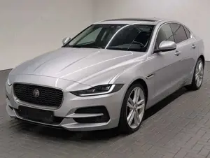 Jaguar XE P250 SE LED/ACC/Meridian/Kam/Pano/19-LM