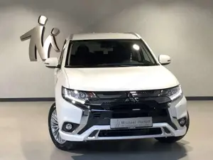 Mitsubishi Outlander Outlander Plugin Hybrid 2.4 BASIS SPIRIT 4WD WKR