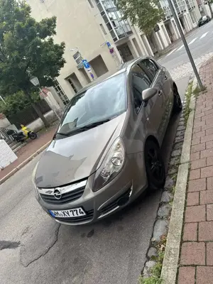 Opel Corsa 1.4 16V Edition 111 Jahre
