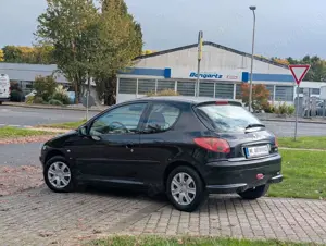 Peugeot 206 Petit Filou*KLIMA*RADIO-CD*SPORT-SITZE !! Bild 2