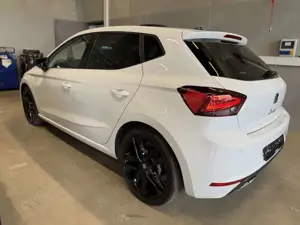 SEAT Ibiza 1.0TSI DSG FR Pano Kamera 18´´ Alcantara Bild 4 SEAT Ibiza 1.0TSI DSG FR Pano Kamera 18´´ Alcantara Bild 4