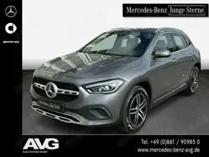 Mercedes-Benz GLA 180 GLA 180 Progressive LED Keyless PDC MBUX SHZ Navi