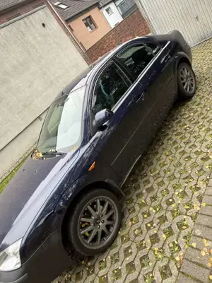 Ford Mondeo 2.0 Ghia Bild 4