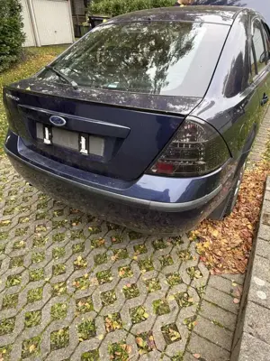 Ford Mondeo 2.0 Ghia Bild 2