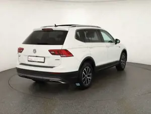 Volkswagen Tiguan Allspace 2.0 TDI 4M DCC ACC Panorama 360° Bild 5