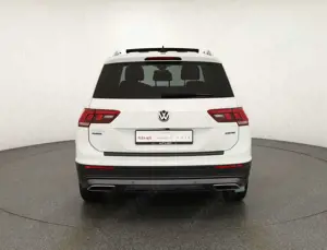 Volkswagen Tiguan Allspace 2.0 TDI 4M DCC ACC Panorama 360° Bild 4