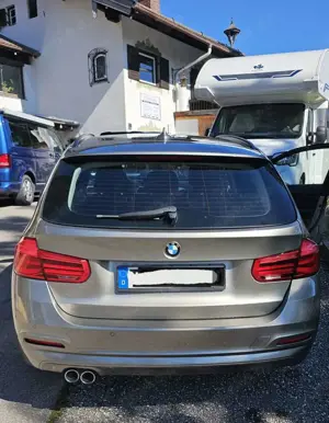 BMW 320 320d Touring xDrive Aut. Bild 2