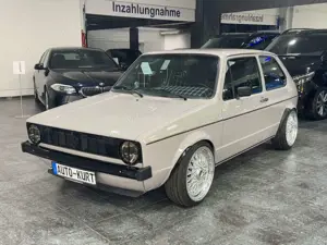 Volkswagen Golf 1,8 T 5v*Sonderpolster*Alles Eingetragen! Bild 2