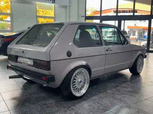 Volkswagen Golf 1,8 T 5v*Sonderpolster*Alles Eingetragen! Bild 4