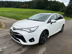 Toyota Avensis Touring Sports Team D Bild 1