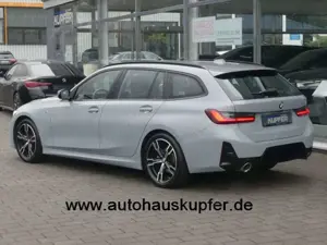 BMW 320 i Tour M Sportpak. Leder°360°Headup+von BMW Bild 3
