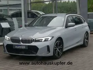 BMW 320 i Tour M Sportpak. Leder°360°Headup+von BMW Bild 1