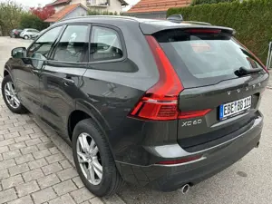 Volvo XC60 Momentum AWD Bild 4