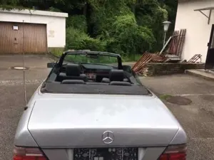 Mercedes-Benz E 200 Bild 3