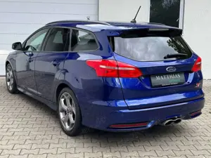 Ford Focus Turnier ST 250PS/Recaro/Navi/Blue/Sitzheiz Bild 5
