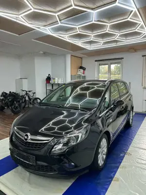 Opel Zafira Tourer 2.0 CDTI Automatik Innovation Bild 2
