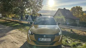 Peugeot e-208 GT - 8fach, Navi, Temp, Sitzheiz, 11 KW AC