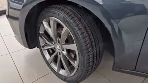 SEAT Leon 1.5 eTSI DSG FR *ACC*Navi*Sitzheizung* Bild 3