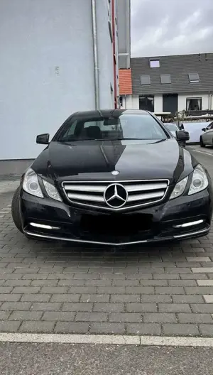 Mercedes-Benz E 220 CDI Coupe BlueEFFICIENCY Avantgarde
