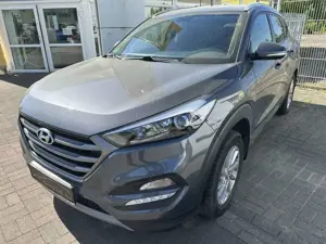 Hyundai TUCSON III 1.6GDi SHZ Navi Kamera WR