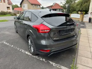 Ford Focus ST-Line Navi RFK PDC Bild 3