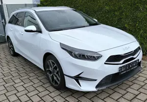 Kia Ceed SW / cee'd SW Vision 1.5 Navi 17" SHZ Kamera