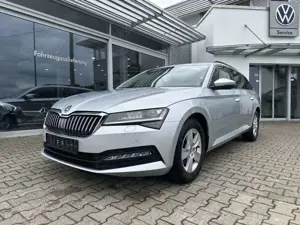 Skoda Superb Combi 2.0TDI STYLE*LED*NAVI*ACC*PDC