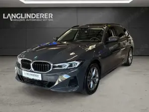 BMW 320 i Touring NP 63.652,- eSitze Glasdach HUD