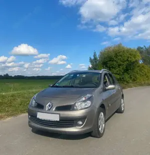 Renault Clio TÜV NEU, 1.2 16V TCE Grandtour Edition Dynamique