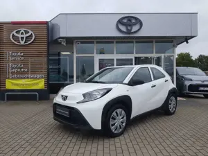 Toyota Aygo X auf Ganzjahresreifen, mit Einparksensoren hi