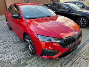 Skoda Octavia Lim. RS Plus STANDHEIZUNG Bild 4