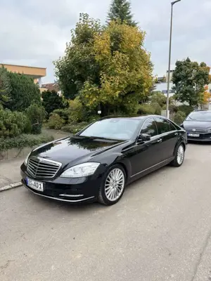 Mercedes-Benz S 350 S 350 BlueTec 4Matic (8 Fach bereift)