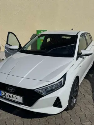 Hyundai i20 i20 1.0 T-GDI 48V-Hybrid Intro Automatik