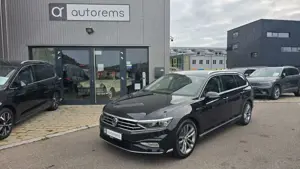 Volkswagen Passat R-Line*PANO*AHK*LED*ASSIST*ACC*