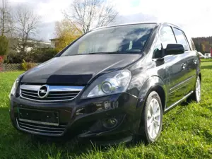 Opel Zafira Family Plus*Sh-gepfl.*Navi*Xenon*AHK*8-fach*Top
