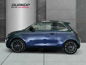 Fiat 500e La Prima Navi Soundsystem JBL Panorama Bild 2