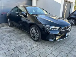 Mercedes-Benz CLA 180 7G-DCT Progressive Line Advanced