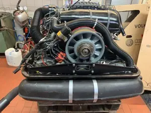 Porsche 911 Carrera CS Coupe mit Fuchs-Felgen Bild 5