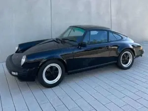 Porsche 911 Carrera CS Coupe mit Fuchs-Felgen Bild 3